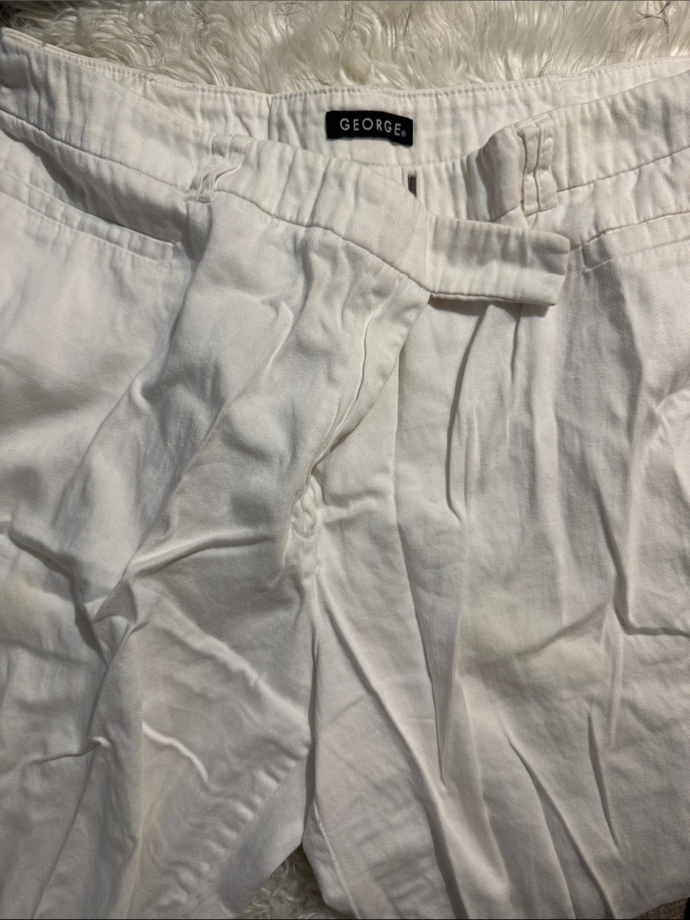 White Woman’s Chino Knee Length Shorts